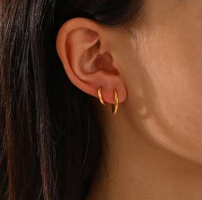 Gouden Hoepel Oorbellen - Auristelle - Elegante Dagelijkse Sieraden - Lichtgewicht Ontwerp