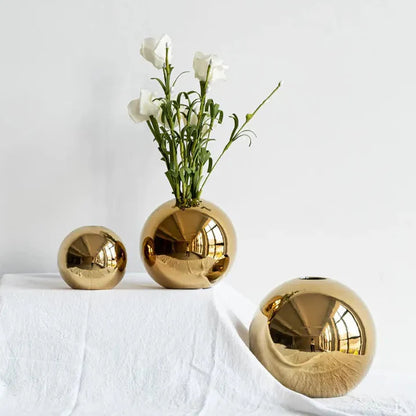 Vaas - LuxeDecor - Gouden Afwerking - Keramisch Design