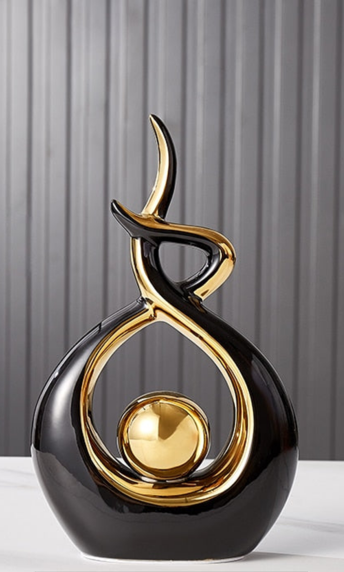 Kunst Sculptuur - LuxeForm - Abstract Ontwerp - Gouden Accenten