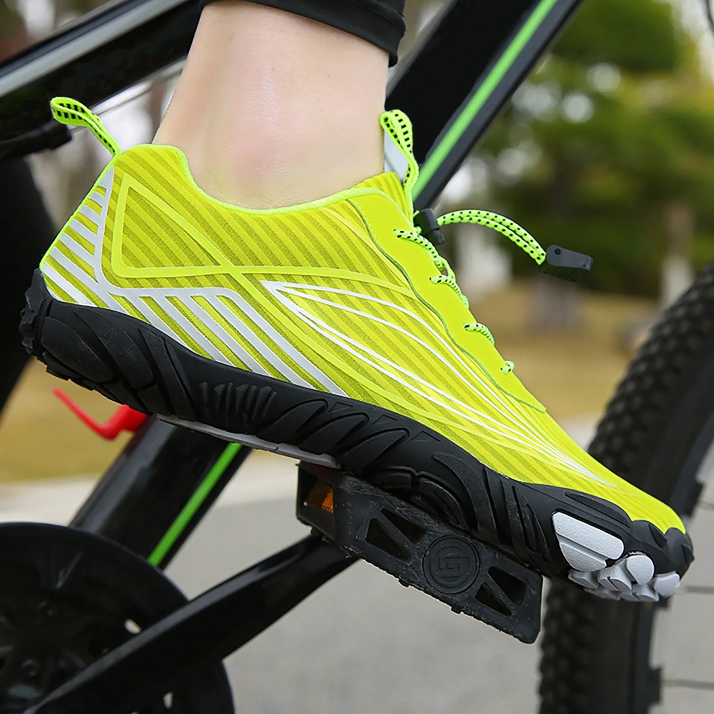 Antislip Mountainbike Schoenen - TrailStep - Blotevoetontwerp - Verbeterde Grip