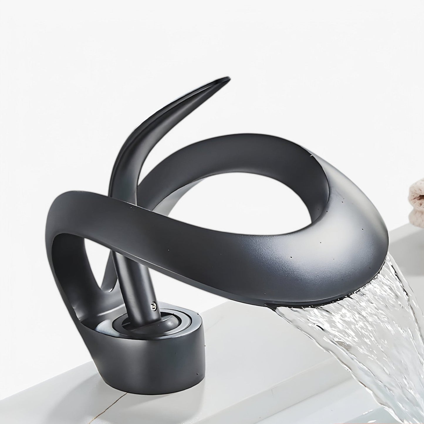 Waterval Kraan - AquaFlow - Stijlvol Ontwerp - Soepele Stroming