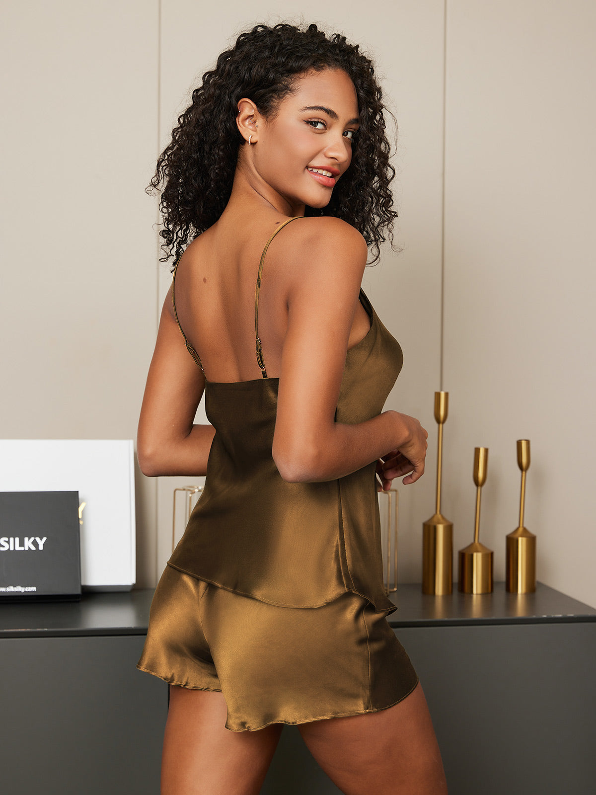 Zijden Pyjama Set - LuxeDream - Elegante Stijl - Comfortabele Nachtkleding