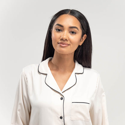 Pyjama Set - LuxeDream - Satijnen Stof - Elegante Comfort