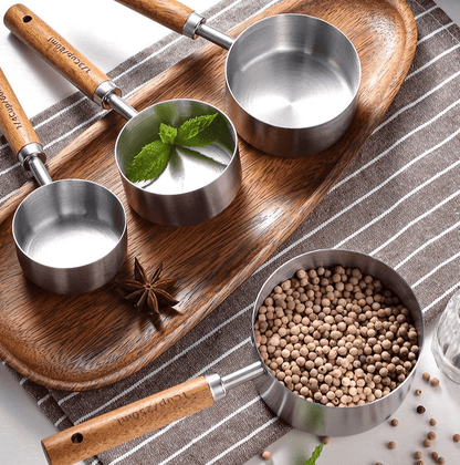 Maatbeker Set - WoodCraft - Walnoot Hout - 8 Delige Set